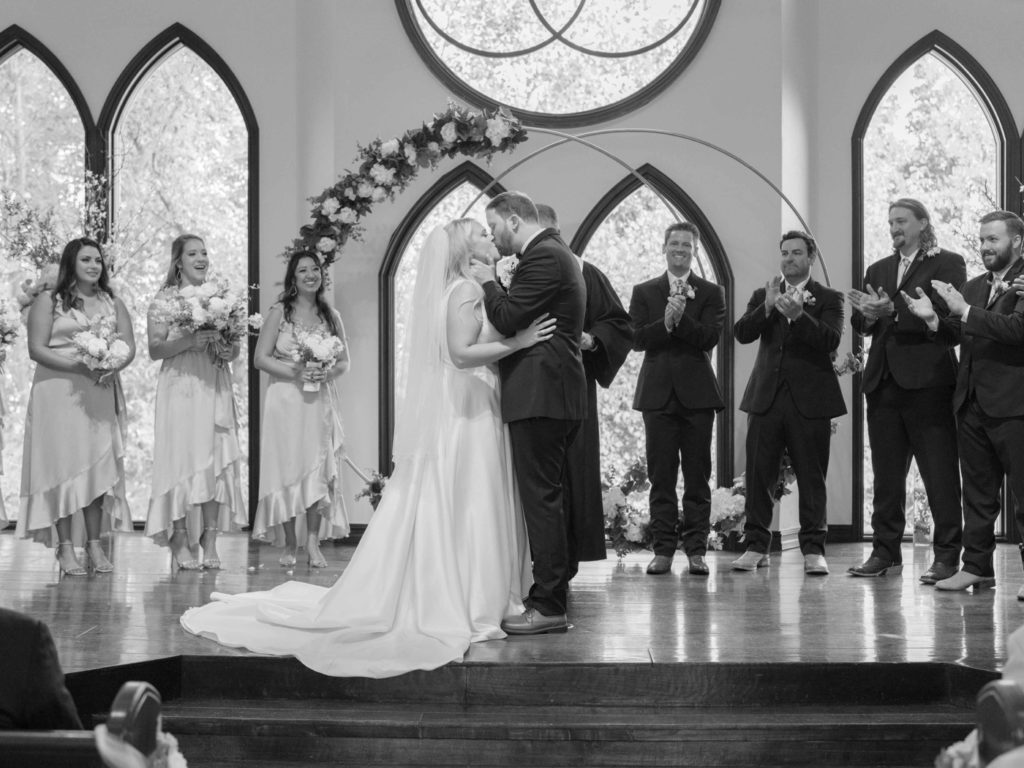 Wedding ceremony and first kiss at Bella Donna Chapel